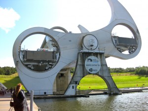 Falkirk Wheel rotating