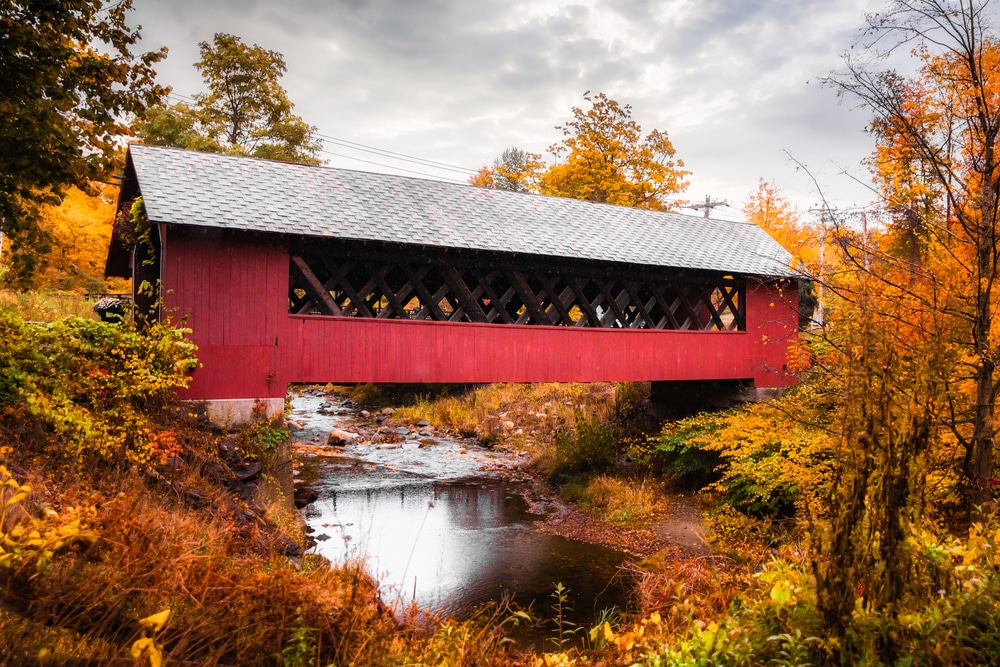 There are some absolutely stunning Vermont fall colors to see on your next romantic getaway