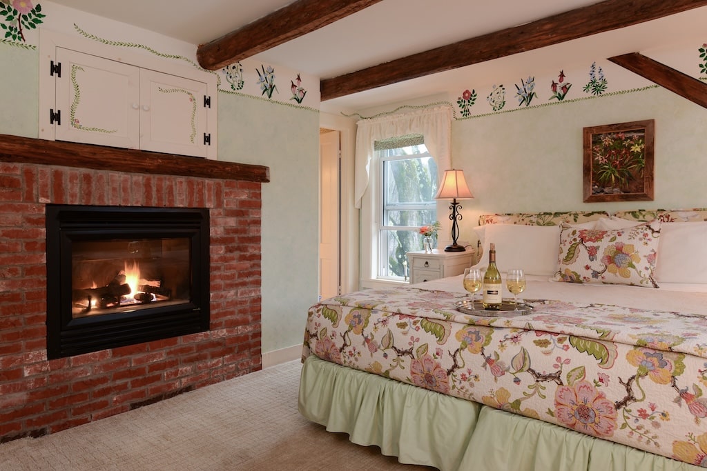 Enjoy the Waitsfield Farmers Market This Spring / The Best Bed and Breakfast in Vermont Near Waitsfield